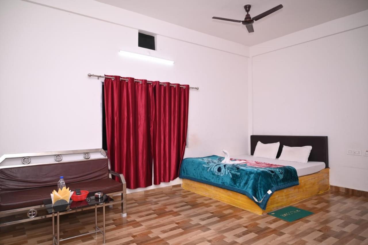Chang Ghar Resort Kaziranga Exterior photo